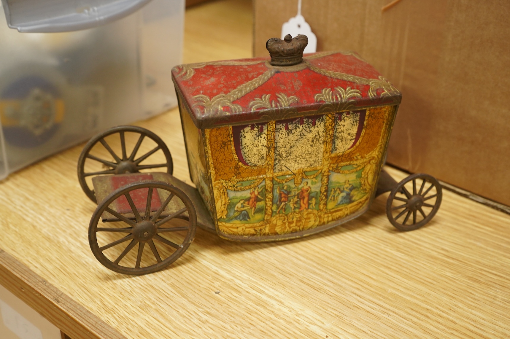 Automobilia items, including six mid-20th century car badges; AA, RAC, the Royal Sussex regiment, East Sussex, etc., together with a Smiths dashboard clock, a Rolls-Royce plaque, two early motoring lamps, a W&R Jacob & C